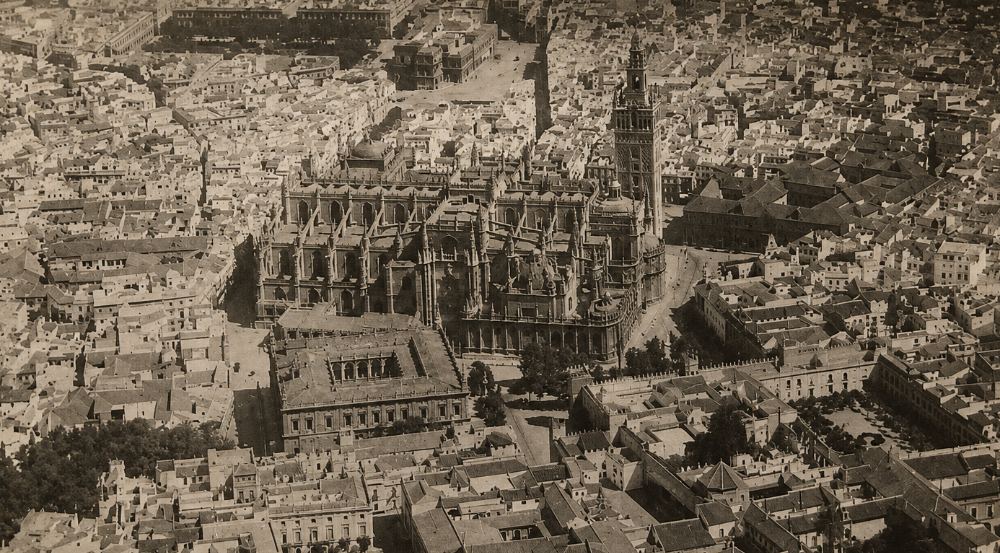¿Cómo era trabajar en el Archivo de Indias hace 100 años?